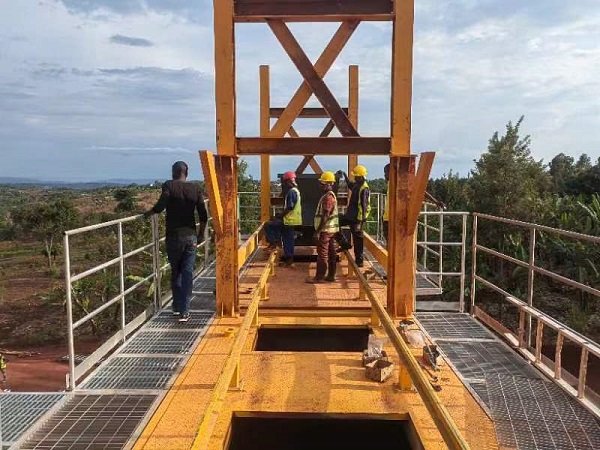 asphalt mixing equipment perform mixture grading and separation_1